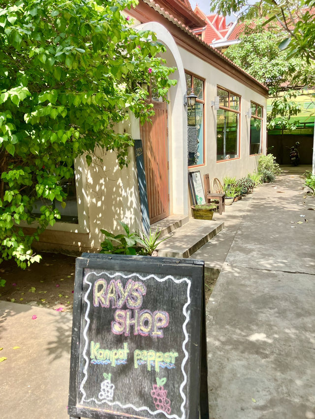 【シェムリアップ旅】胡椒を味わう素敵カフェ