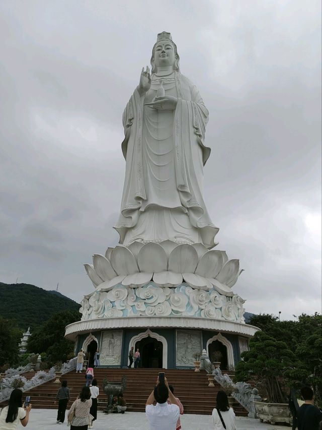 Temple Views Only🏯 Linh Ung Pagoda Temple Views Only🏯 Linh Ung Pagoda