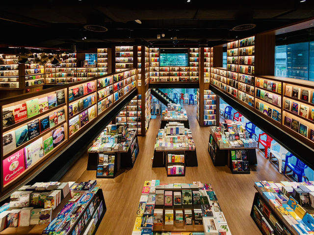 Bookish Hideaway✨ Bookish Hideaway✨