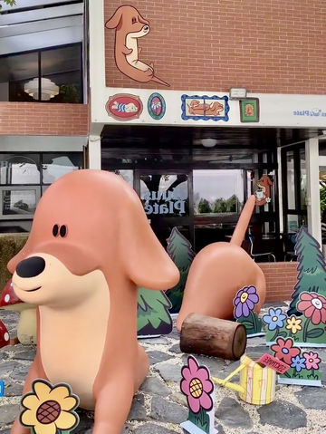 曼谷｜瞬間被療癒的理由 腊腸狗控情緒失守咖啡店 Huus Plate