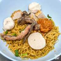 อีกหนึ่งตำนานย่านเยาวราชเปิดมานานกว่า 90 ปี