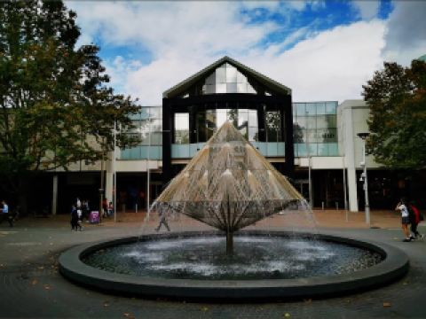 寧靜與文化之都