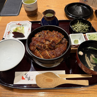 珍罕的「地燒」製作的絕品鰻魚!