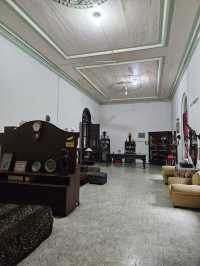 A Glimpse into the Gilded Past: Tjong A Fie Mansion 🏯✨