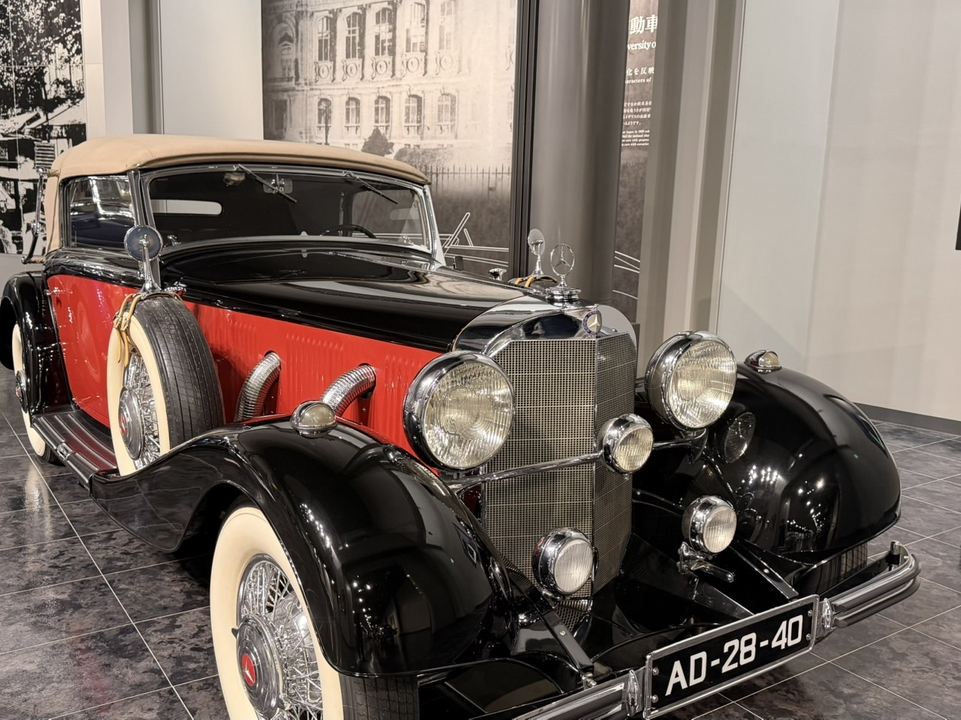 美品】Empire Art DirectのAntique Automobile？ Nagoya's perfect summer retreat for a date - the Toyota Automobile