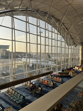 รีวิว Qantas Business Lounge Hong Kong