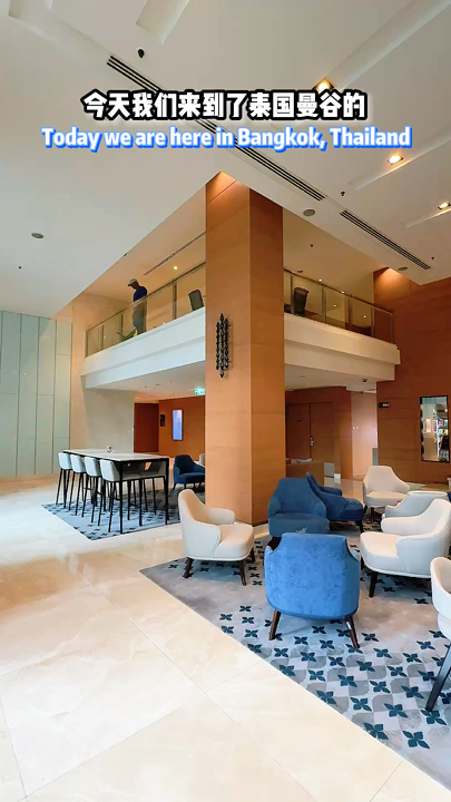 📍Bangkok, Thailand
NEWLY RENOVATED IN 2022?!
With its close proximity to Erawan Shrine, Central World, Pratunam and Siam area, Courtyard by Marriott Bangkok has completed its renovation in 2022, the first ever renovation since its opening in 2007. All 314 guest rooms and 2 suites have completed extensive redesign under the concept “Touch of Nature” - bright earthy tones inspired by nature elements
.
1️⃣ Guest (King/ King High Floor/ 2 Twins) - 30 m²
2️⃣ Larger Guest with corner room (King/ 2 Doubles) - 35 m²
3️⃣ Family Room (2 Doubles) - 45 m²
4️⃣ Larger Suite - 85 m²
.
📍 Courtyard by Marriott Bangkok
 #thailand  #bangkok 
