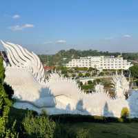 Wat Huay Pla Kang: A Soothing Journey of Spiritual Wonder 🇹🇭