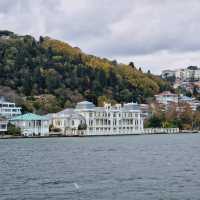 🏖️🌊 Explore the Blissful Bebek Sahili in Istanbul! 🌆🚤


