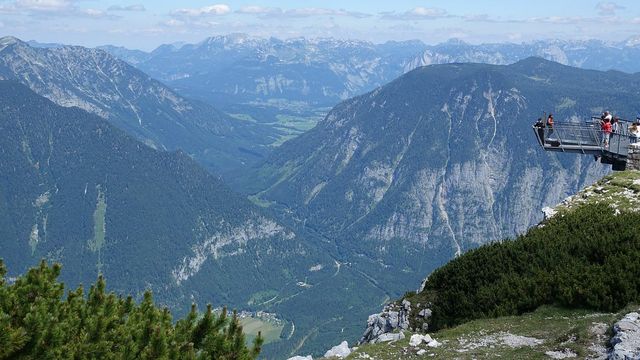 Enchanting Wonders of Hallstatt, Austria 🏞️