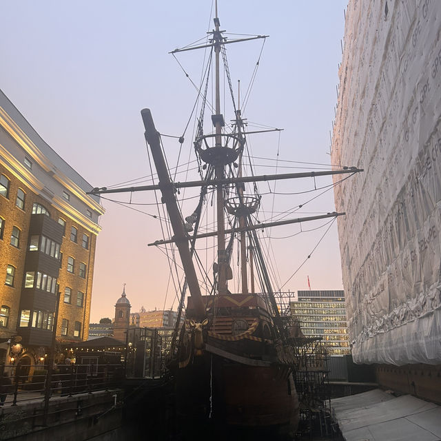 An evening stroll from Tower Bridge to the Globe