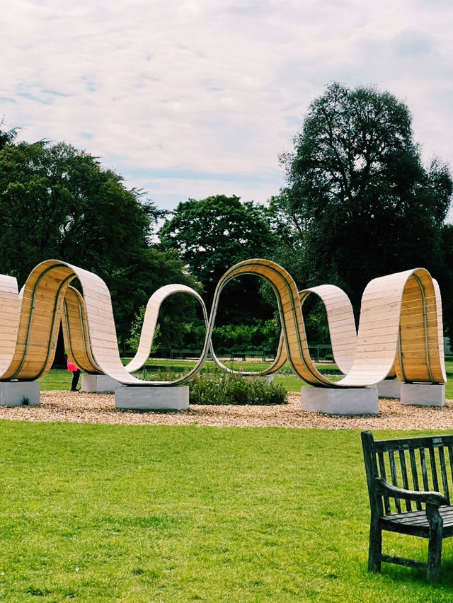 Kew Gardens: A Living, Breathing Wonderland 🌿🌸