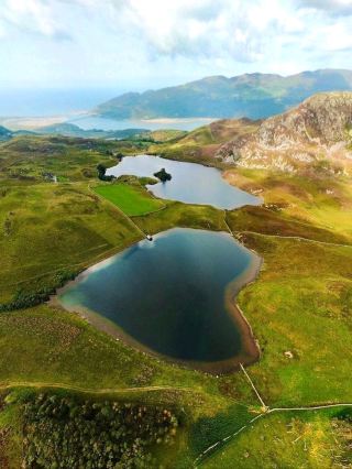 A Scenic Day Trip to Cregennan Lakes from Cardiff 🌄🚗💧