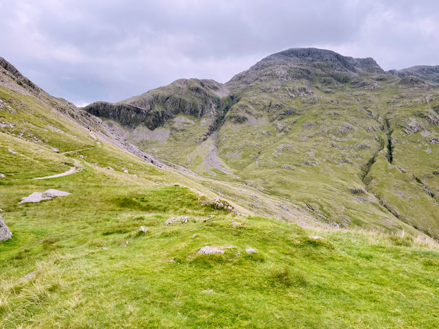 From Skyscrapers to Stone Walls: London to the Lake District by Train