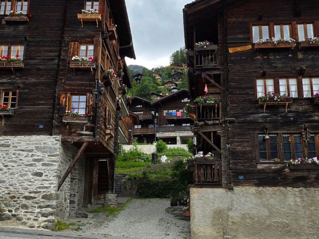 스위스 Grimentz 소도시 여행 Part2 : 도시 내부 여행 가이드