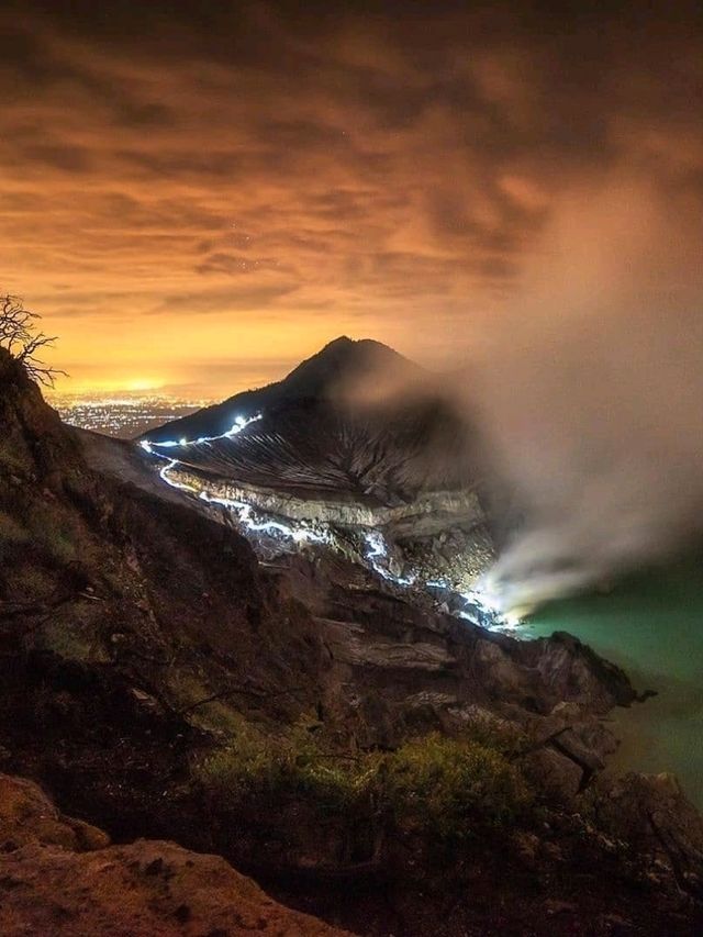 🌋 Ijen Volcano – The Blue Fire and Sulfuric Wonders of East Java