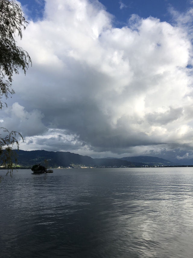 🌊 Discover the Magic of Lake Constance 🌊 Where Three Countries Meet and Nature Takes Center Stage 🌊 Discover the Magic of Lake Constance 🌊 Where Three Countries Meet and Nature Takes Center Stage