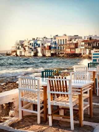 🏝️ Mykonos is an island that can surprise you with more than just luxury.