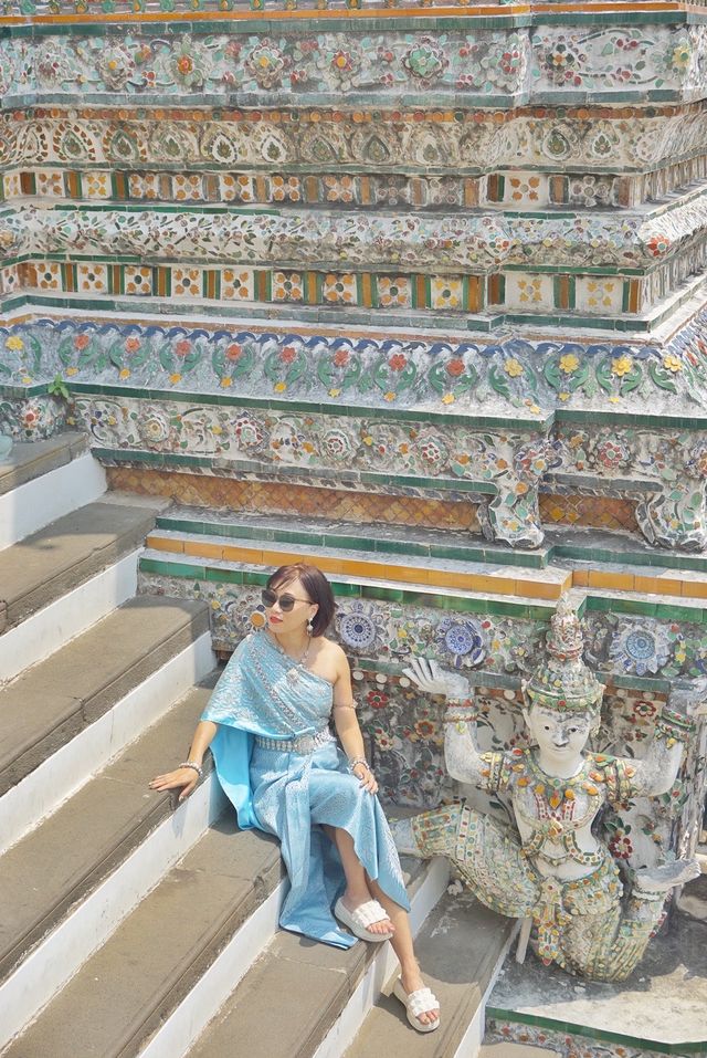【Travel around the 🌍 world】Bangkok, Thailand 🇹🇭. Photoshoot in Thai costume at the Arun Temple