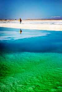 瀚海戈壁上的“鹽灘碧水”
