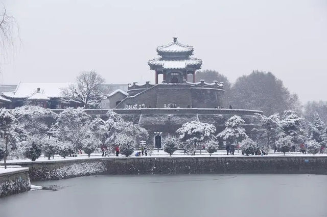 河南開封雪景：純白童話，冬日奇觀