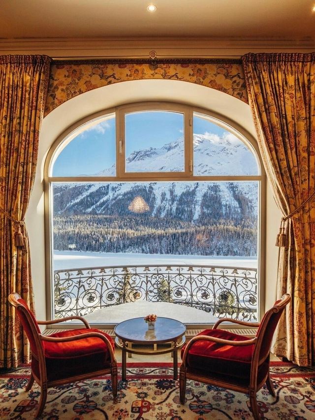 冬天的童話聖莫里茨庫爾姆酒店的滑雪樂趣