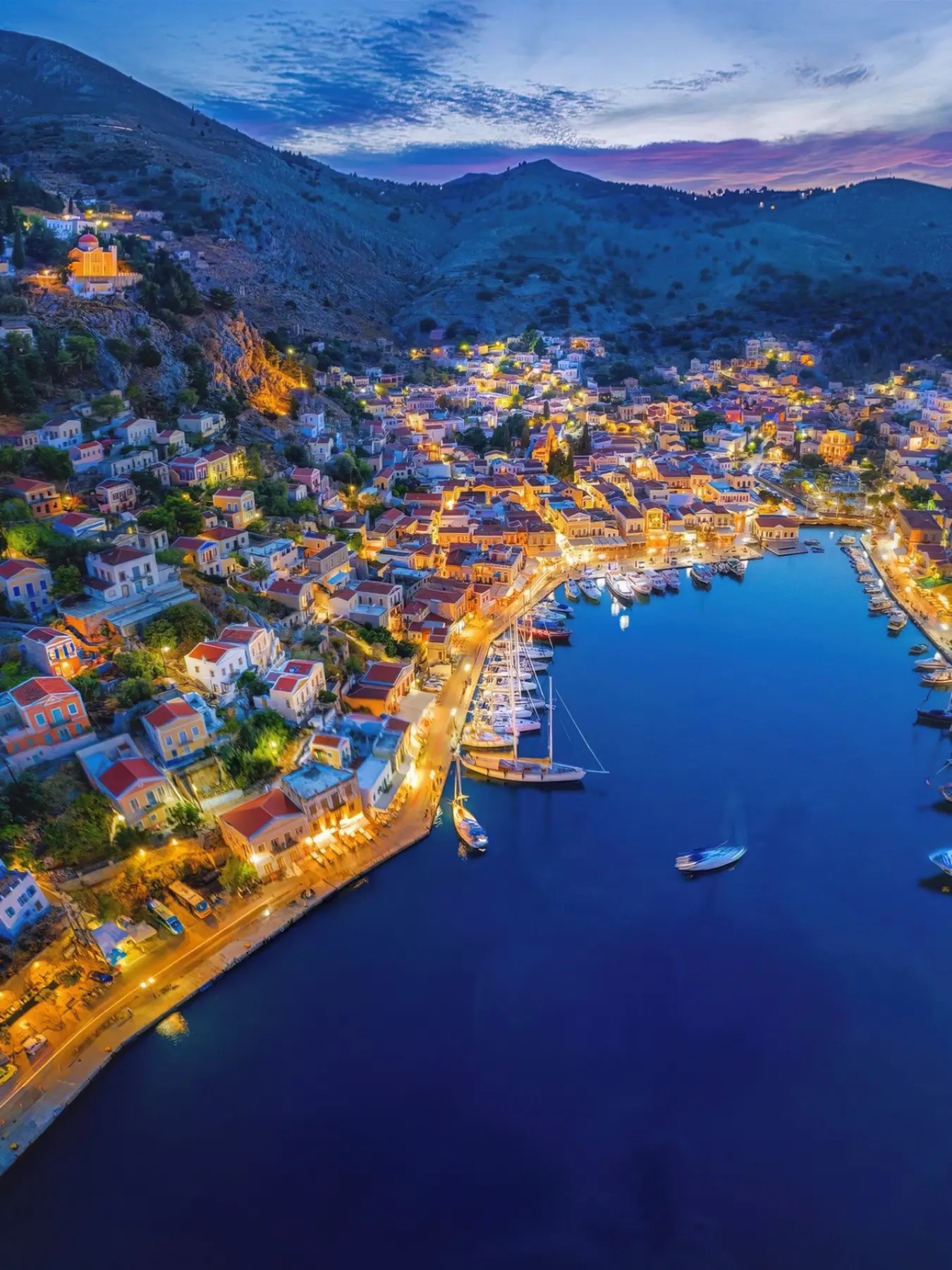 "Thành phố trên bầu trời" trên biển Aegean｜Đảo Symi, Hy Lạp