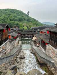 千華古村：依歷史背景仿古復建，遊人身臨其境仿佛穿越時空