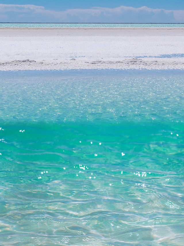 探秘西北秘境：吉乃爾湖的絕美風光