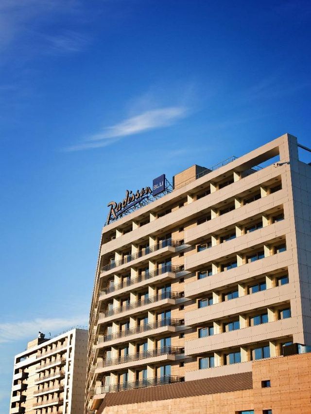 🌟 Sochi's Stellar Sleep Spots: Radisson Blu Resort! 🌊