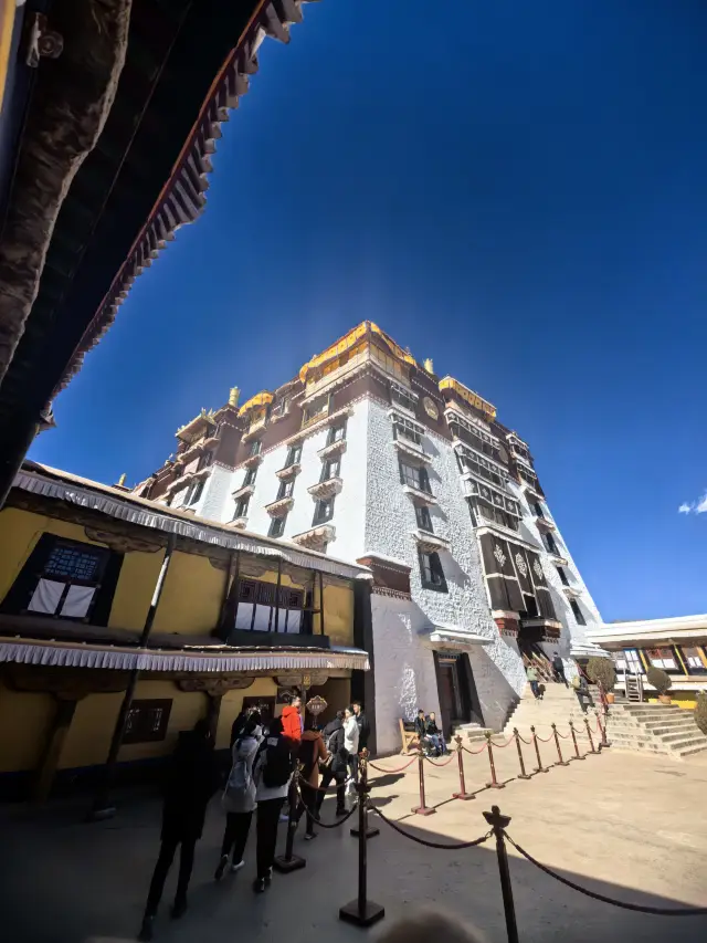 Tibet Travel Charter (Potala Palace and Namtso)