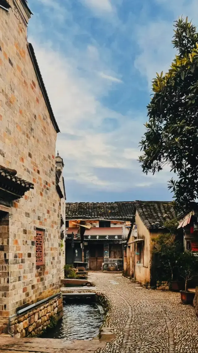 A unique ancient town in the Jiangnan area, Ninghai Qiantong Ancient Town is a place to stroll and appreciate the scenery!