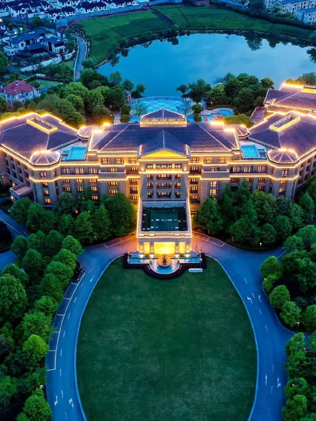 🌄🏨 Xinchang's Azure Reserve: A Mountain-Top Family Paradise 🌳👨‍👩‍👧‍👦