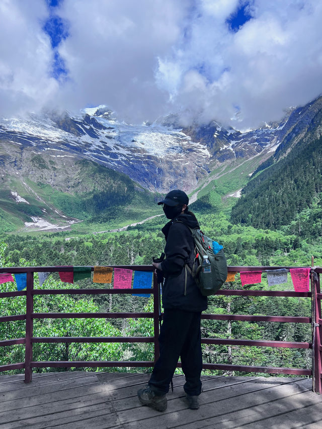 六月徒步雨崩，雪山腳下的秘境之旅