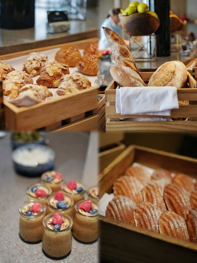 香港好味道.文華東方酒店美食地圖 擁有60年歷史的香港文華東方酒店 位於中環C位 見證香港60年的風華絕代。