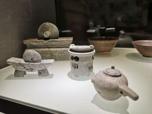 武漢街頭的老門茶器博物館
