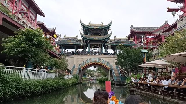 東坡印象水街，感受蘇軾的「詩酒趁年華」