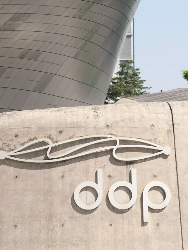 東大門設計廣場（DDP）真係必去打卡嘅好去處🥳