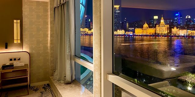 浦東商業區的休閒度假勝地，坐擁醉人江景！