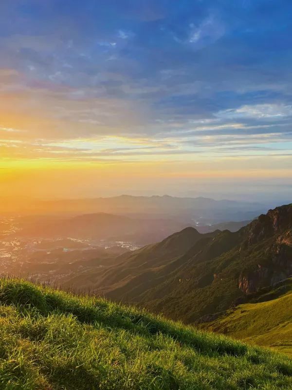 Explore the Legends and Beauty of Wugong Mountain!