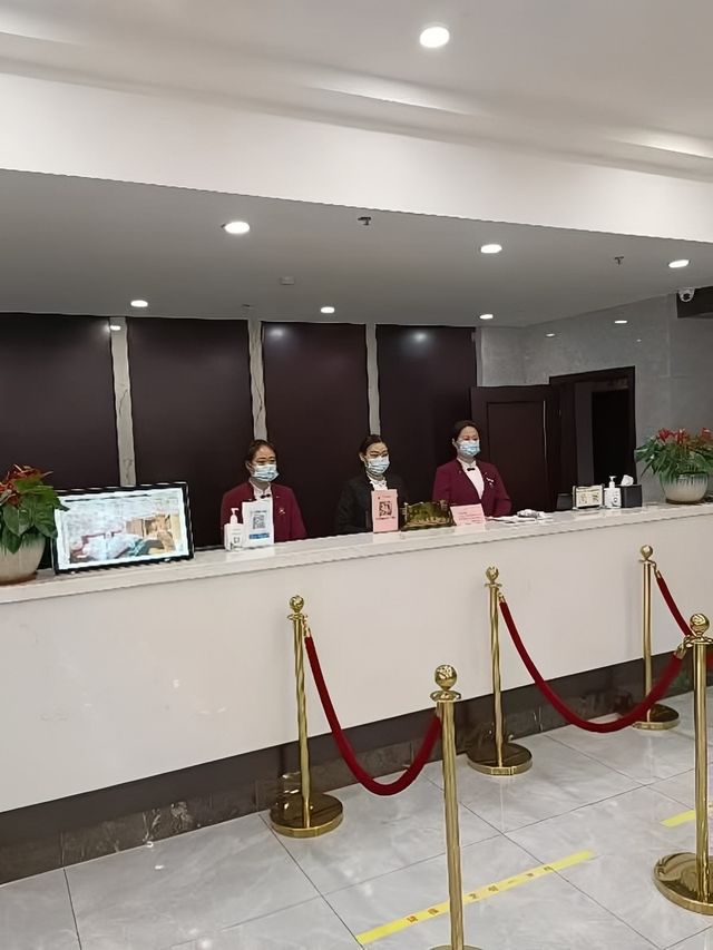 蓮江大酒店，你的江畔小確幸！