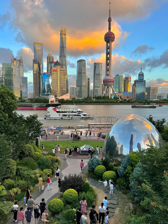 ✨【上海北外滩+外灘Citywalk路線大揭秘！靚景打卡位一次過集齊】✨  今次帶大家行呢條超正嘅上海Citywalk路線！由北外灘一路行到外灘，每個打卡位都靚到爆鏡🥳！  首站北外灘觀景台，無敵江