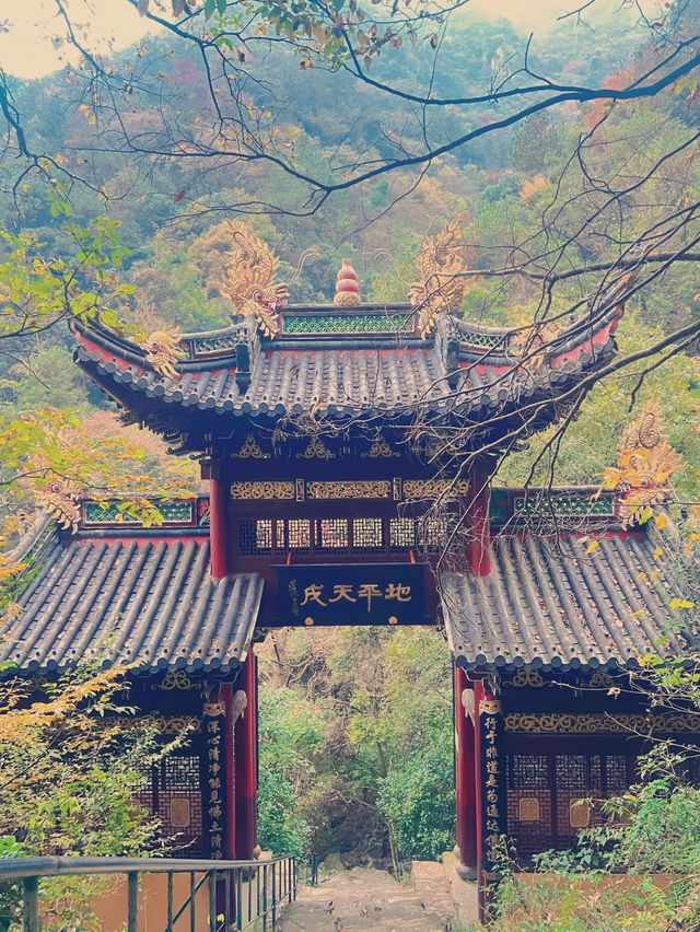 端午佳節，邂逅嵊州紅佛寺