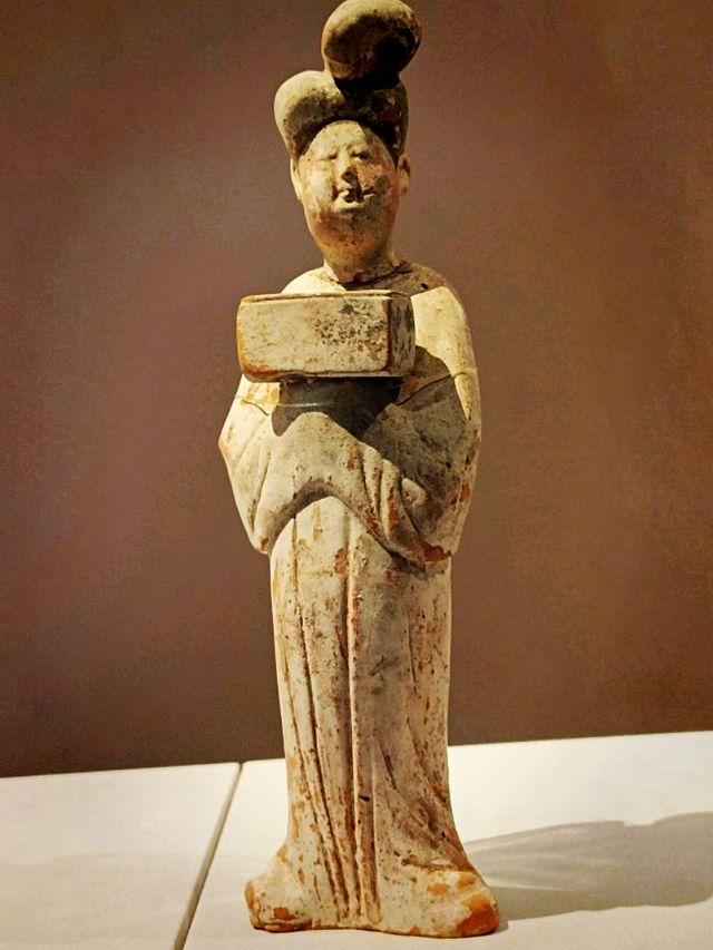 A Cultural Gem by West Lake: The Wonders of Zhejiang Museum
