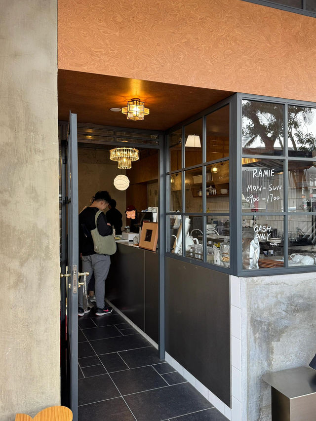 【🇭🇰銅鑼灣居家感Cafe｜在Ramie喝出「第二客廳」的溫暖☕️】