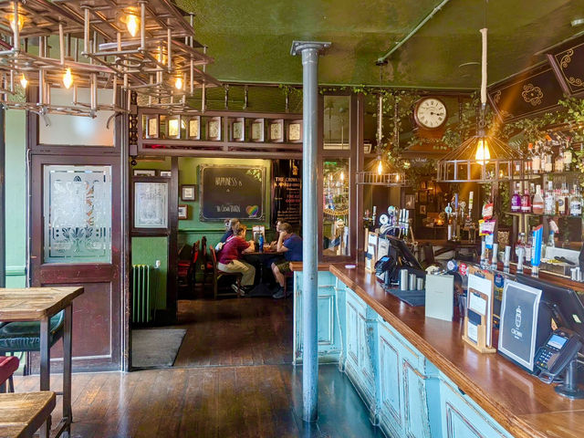 Drink A Pint of London History: The Crown Tavern 🍻