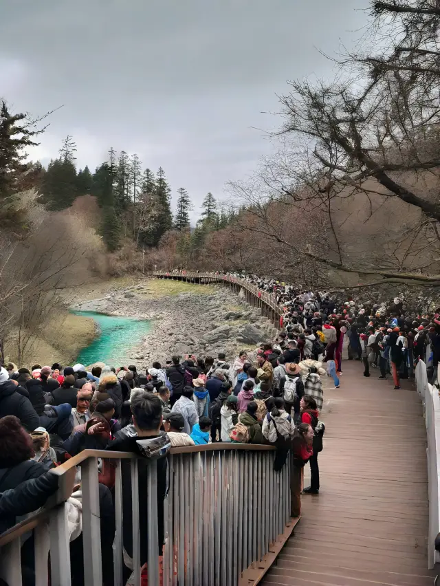 7.9 Jiuzhaigou Post-Trip Report – Think Twice Before Coming