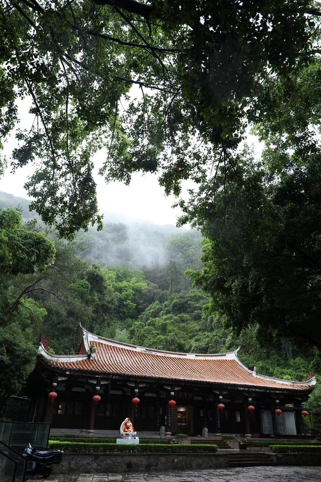 邂逅半隱山也民宿，解鎖雲境套房