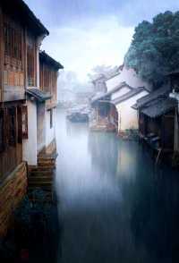 江南水墨畫中醒來