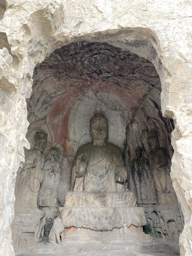 🪨✨ Exploring the Ancient Marvels of Longmen Grottoes 🇨🇳